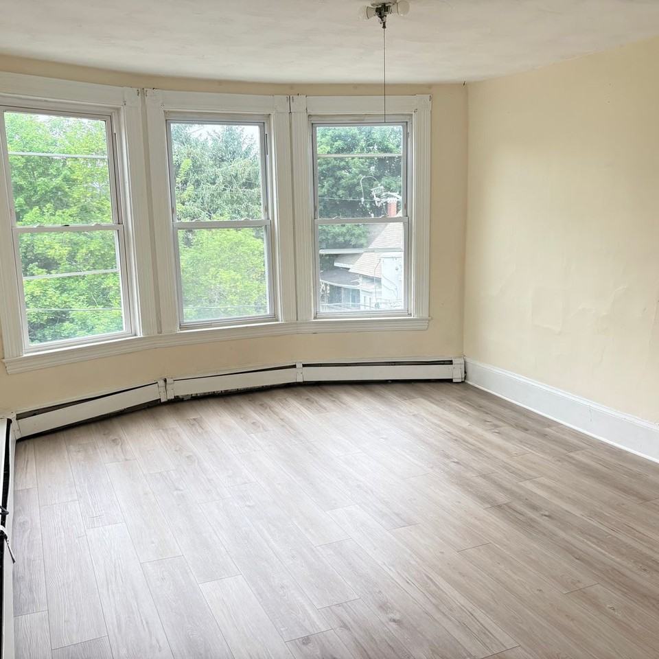 62 Cook St - Photo 6 of 7
