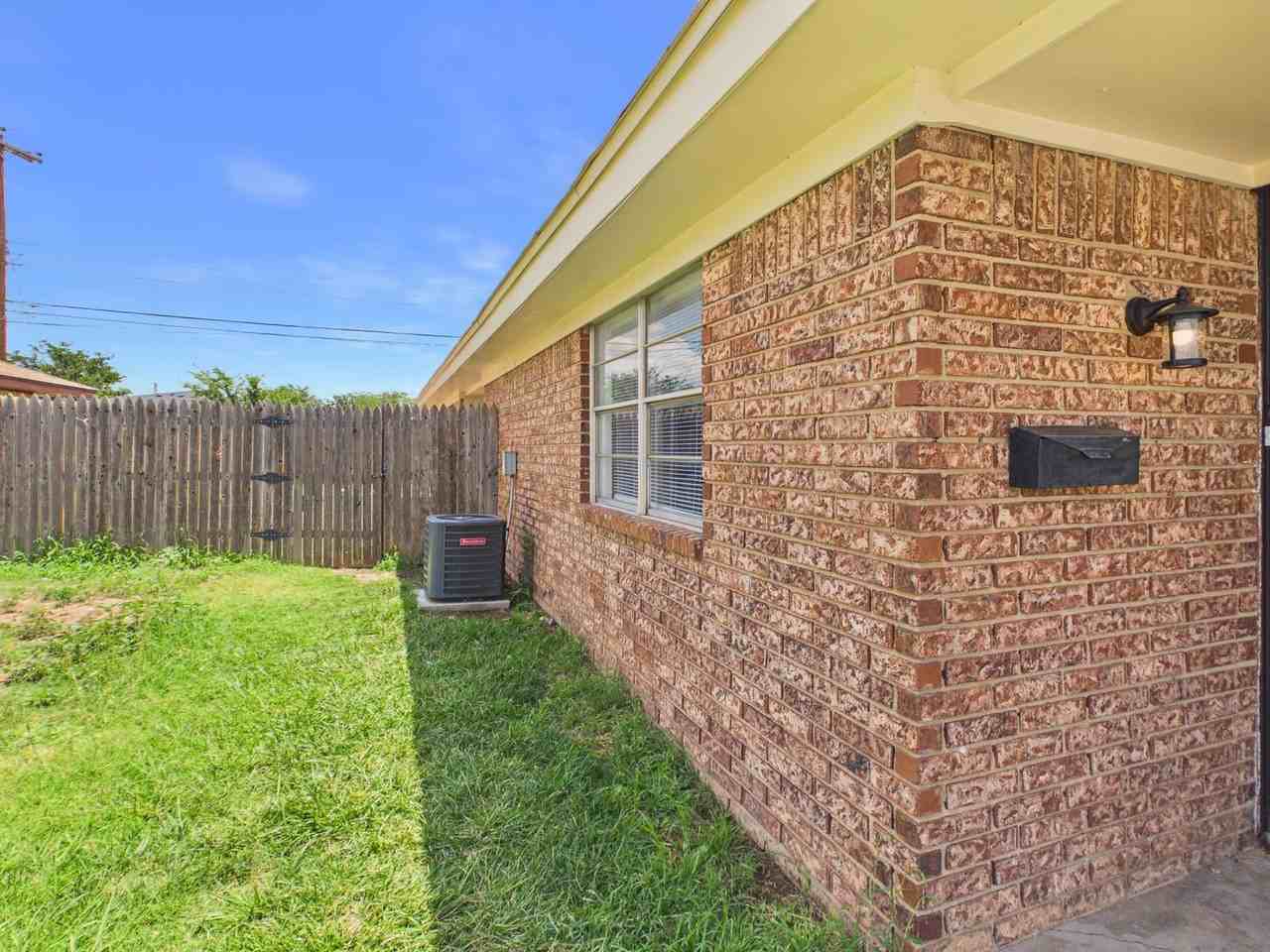 1927 Howard Dr - Photo 2 of 19