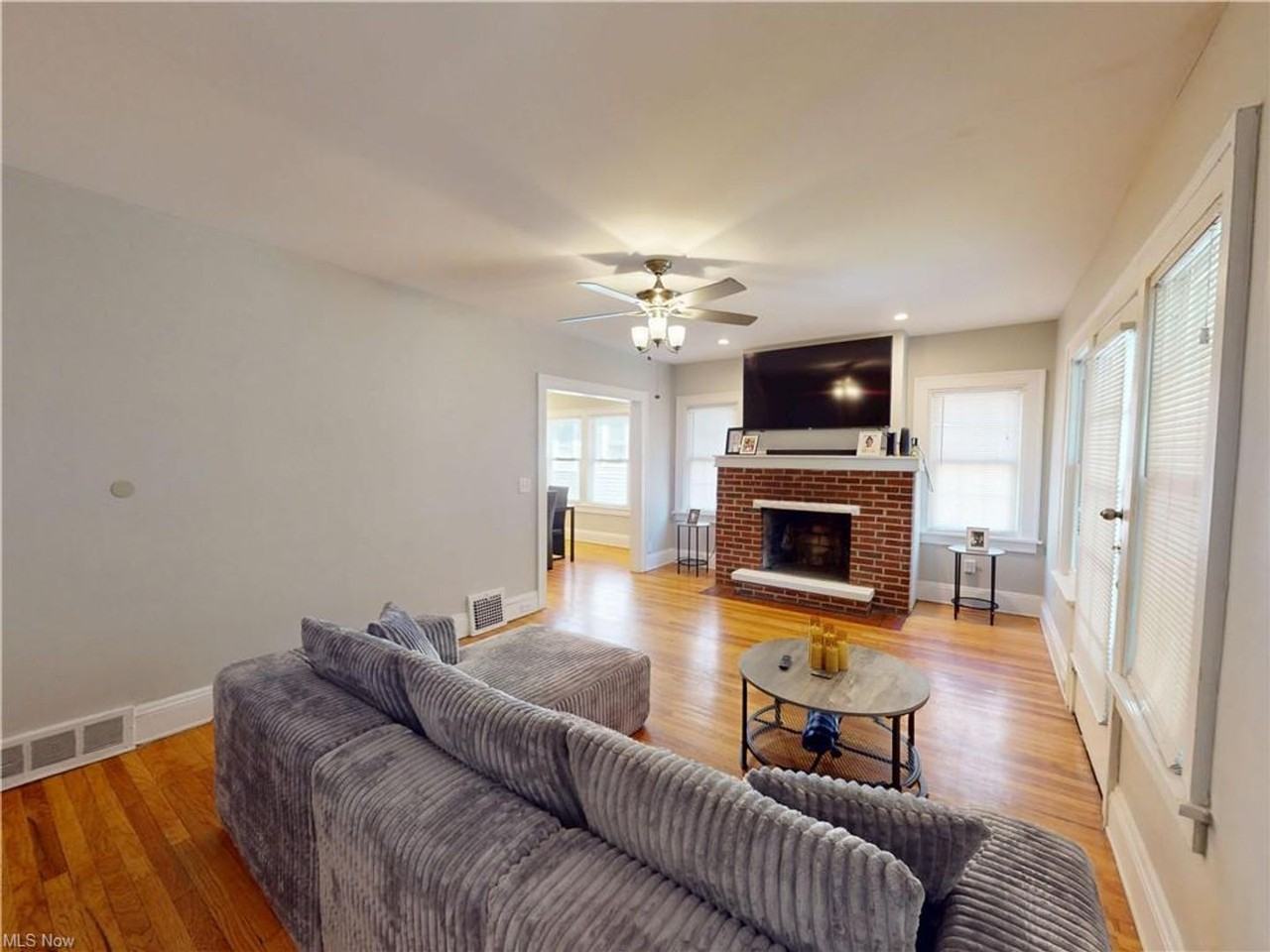 3423 Beechwood Ave - Photo 3 of 11