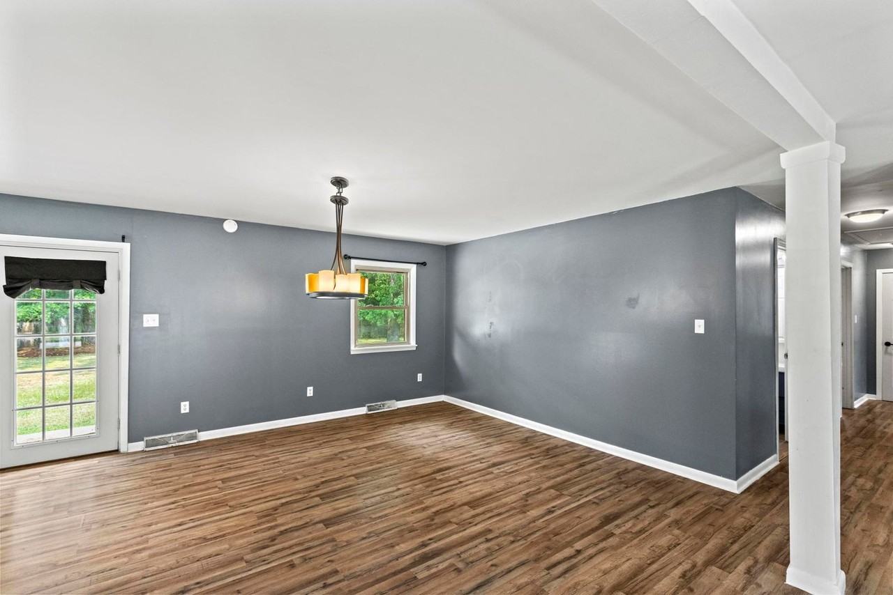 75 Vandergrift Dr - Photo 2 of 20