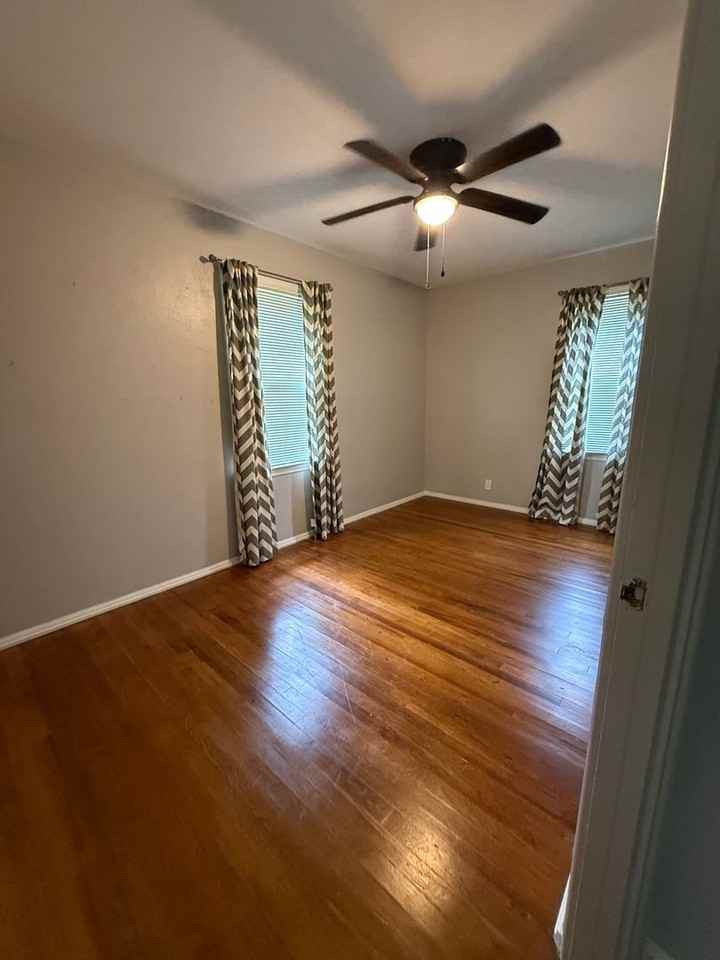 3300 W Devon Rd - Photo 5 of 8