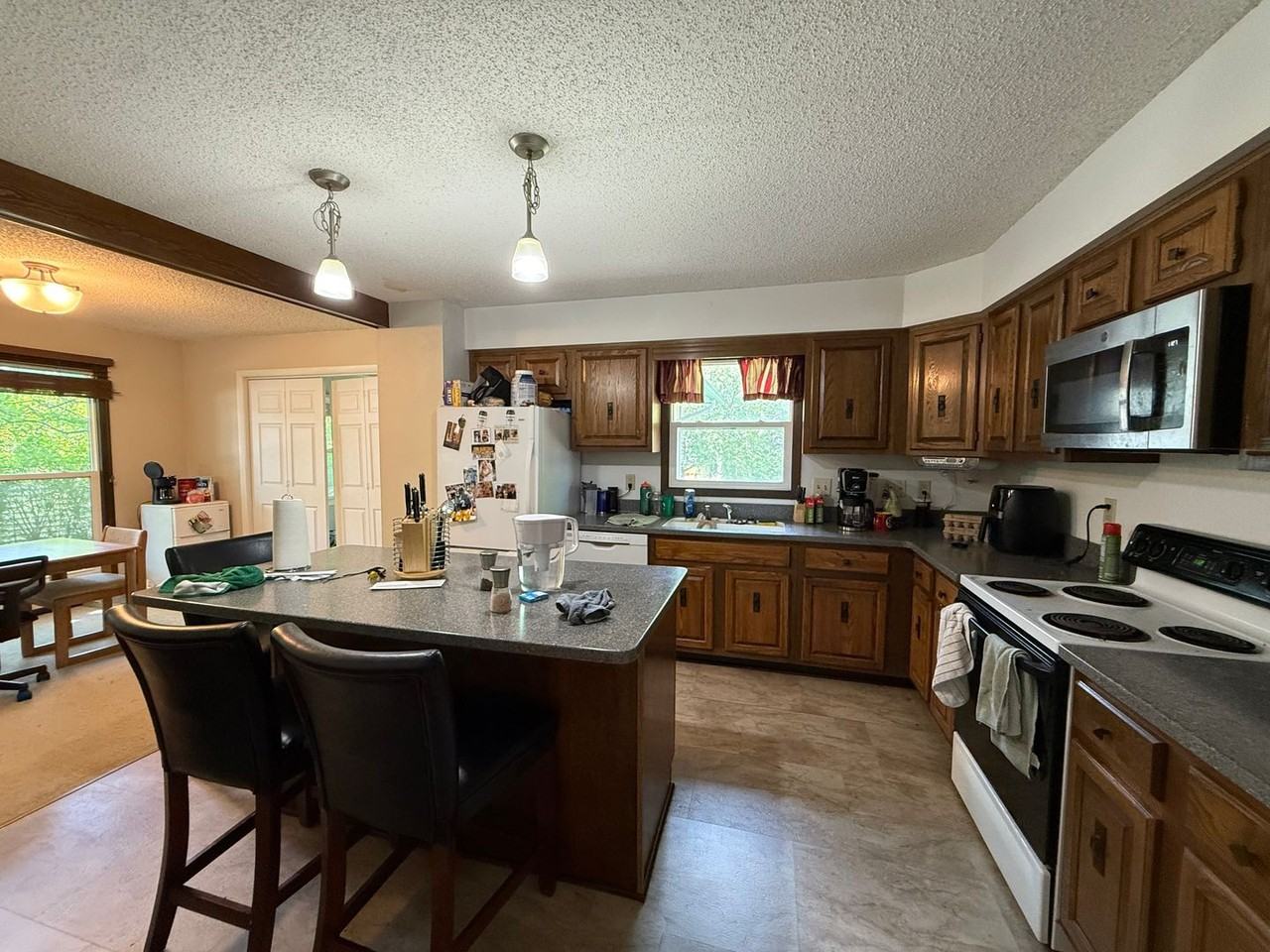 21 Highland Dr - Photo 4 of 19