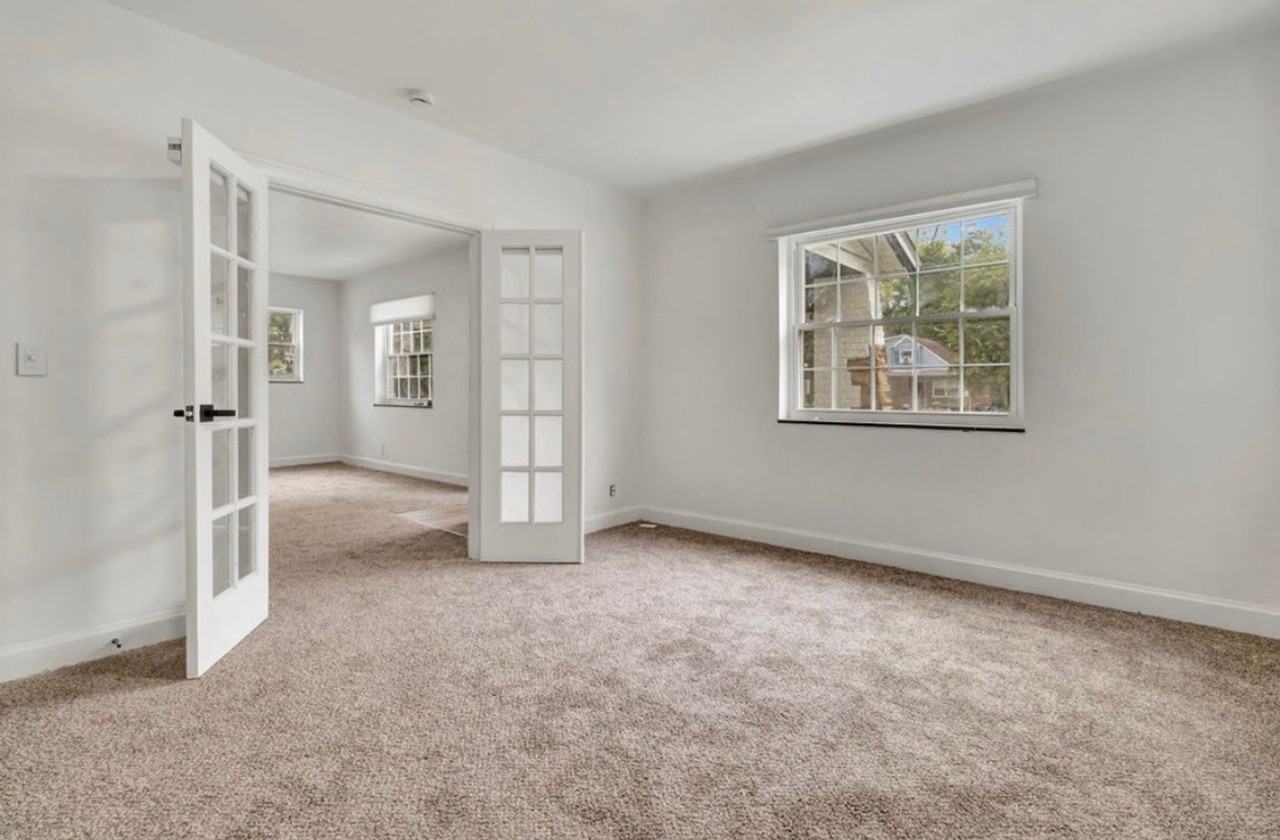 3956 Hazel - Photo 5 of 12