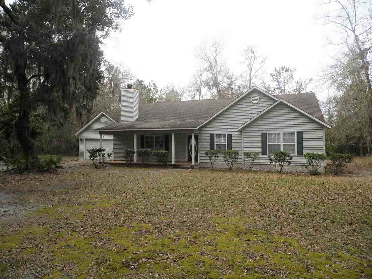 147 Royal Dr - Photo 2 of 18