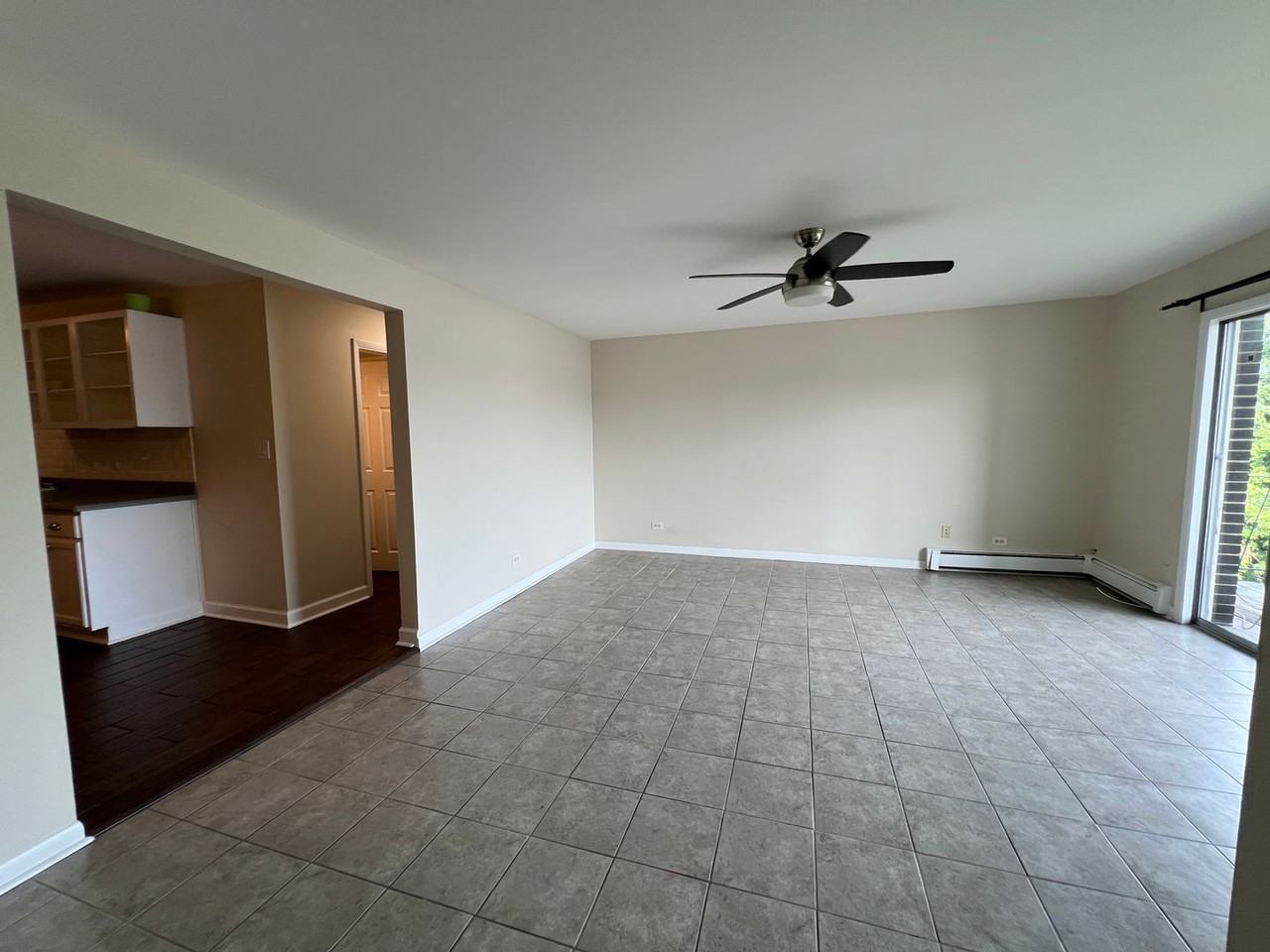 355 Bluff Ave - Photo 6 of 27