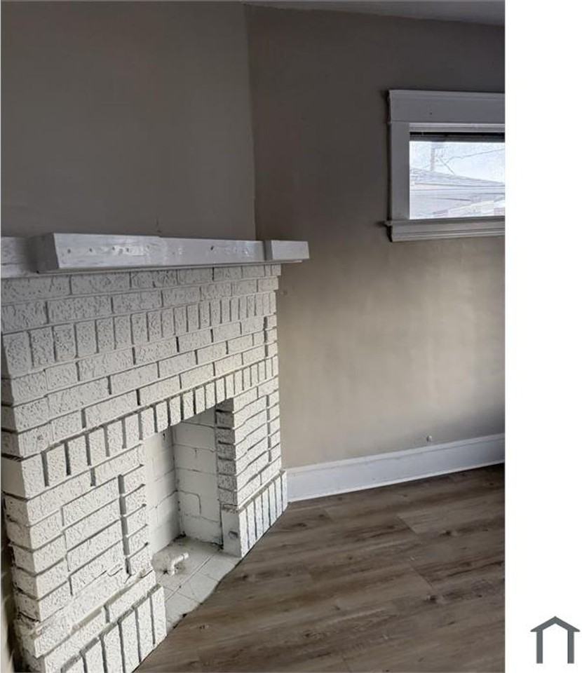 11903 Fairport Ave - Photo 4 of 24