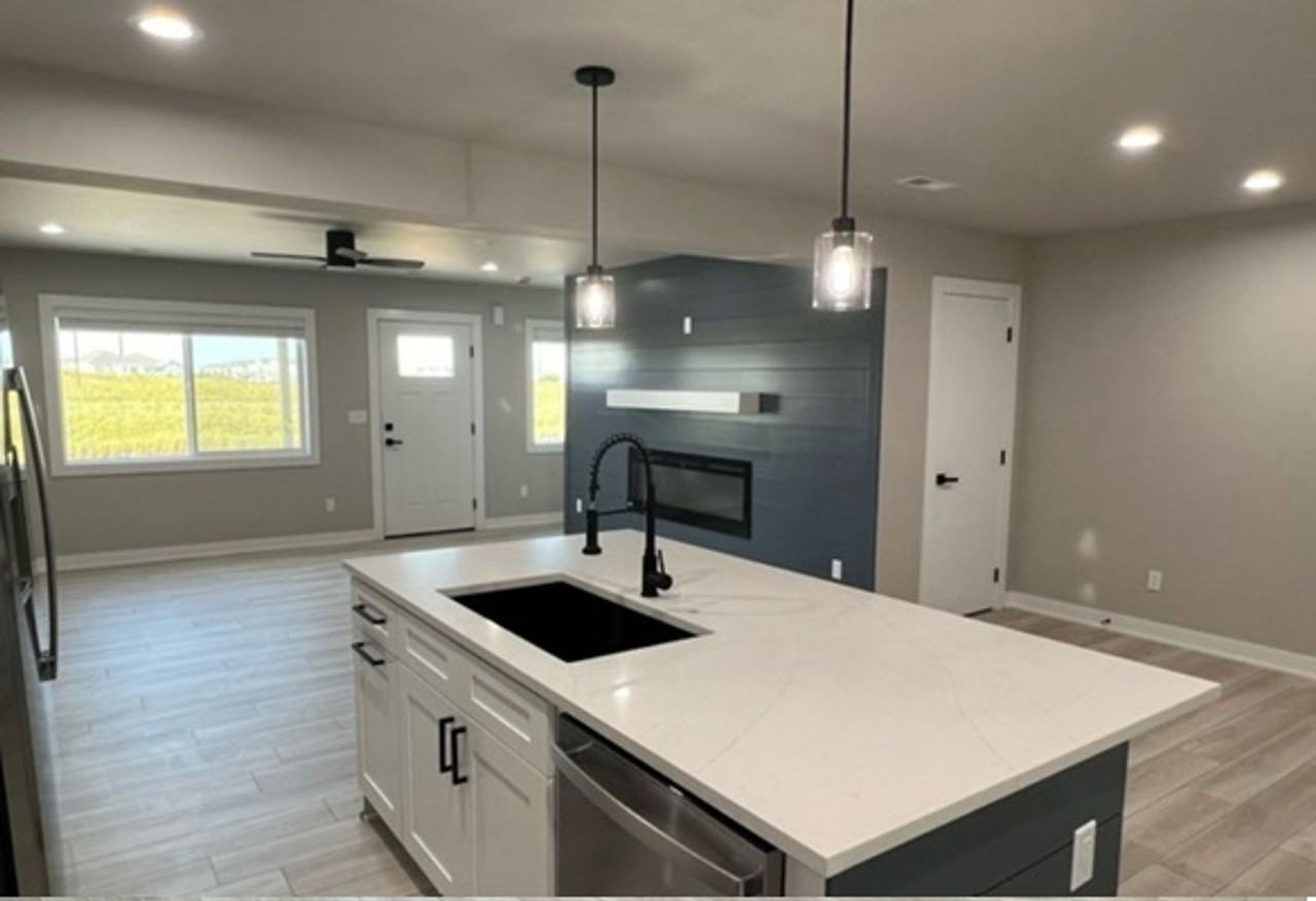 14422 Springbrook Trl - Photo 3 of 22