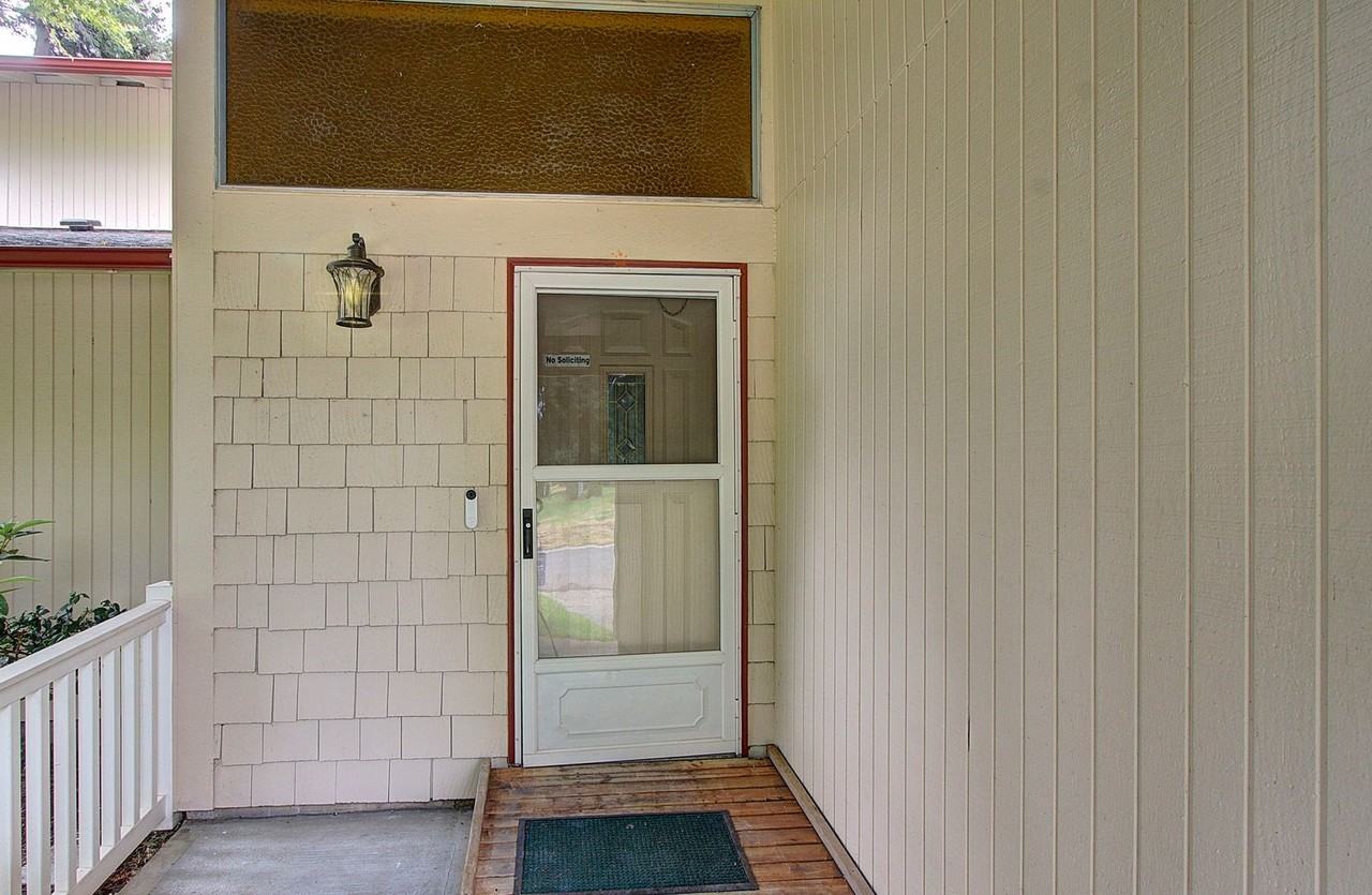 12709 Ne 5th St - Photo 3 of 29