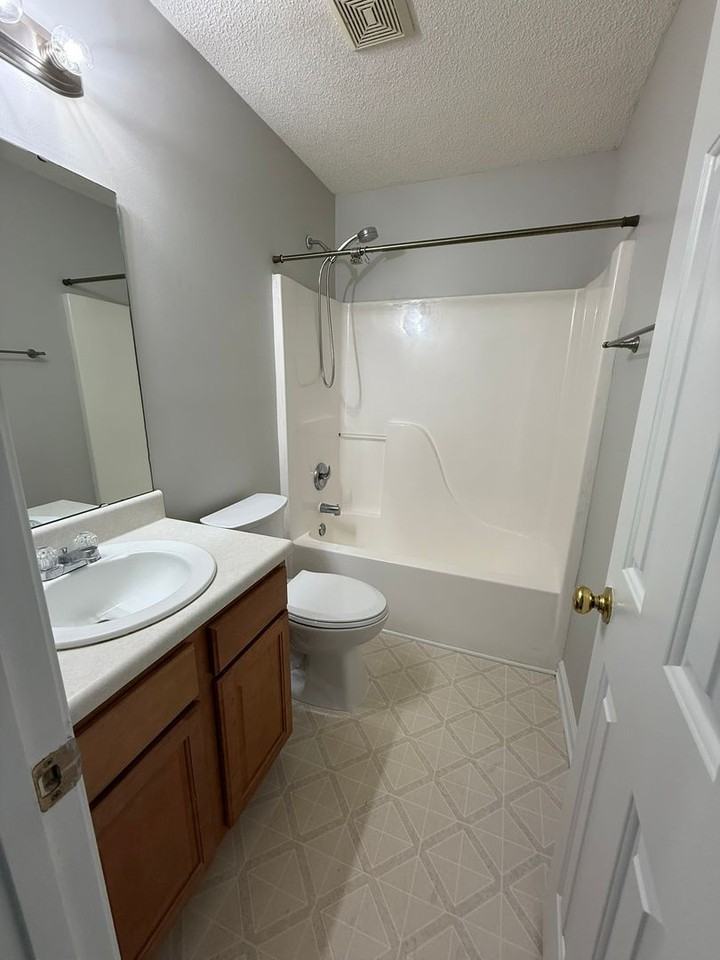 604 Gibson Forest Dr - Photo 7 of 17