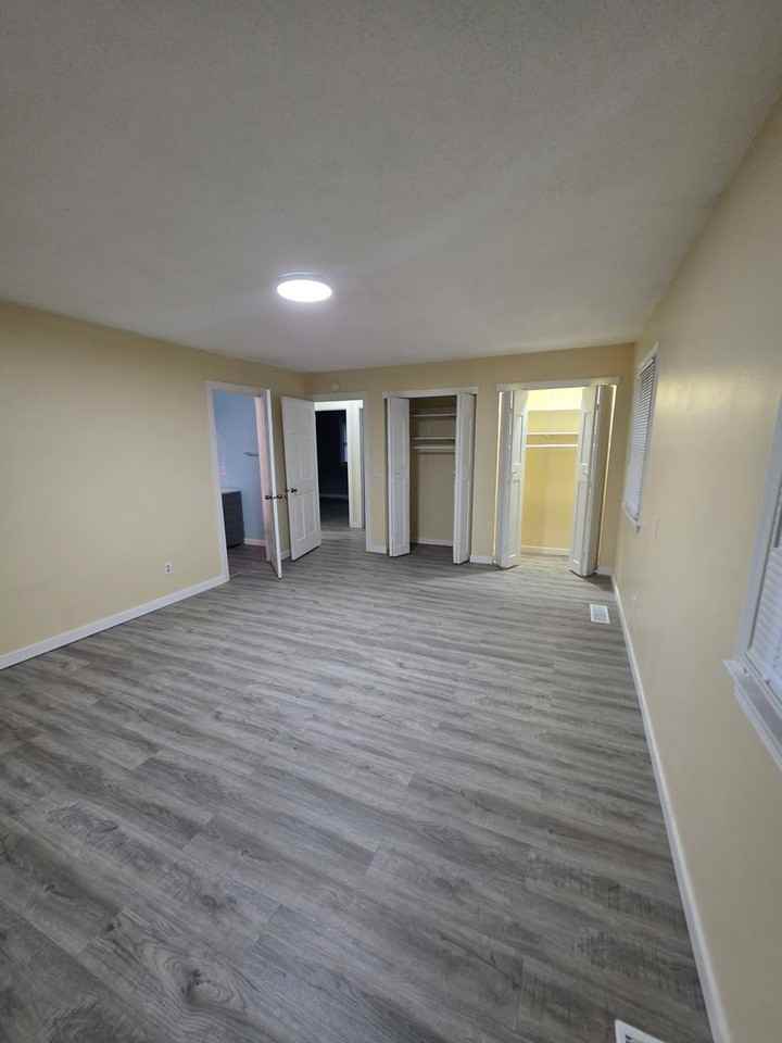 2318 Hackberry Ct - Photo 5 of 13