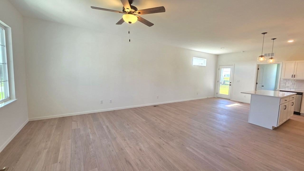 27010 E Dogwood Ln - Photo 3 of 29
