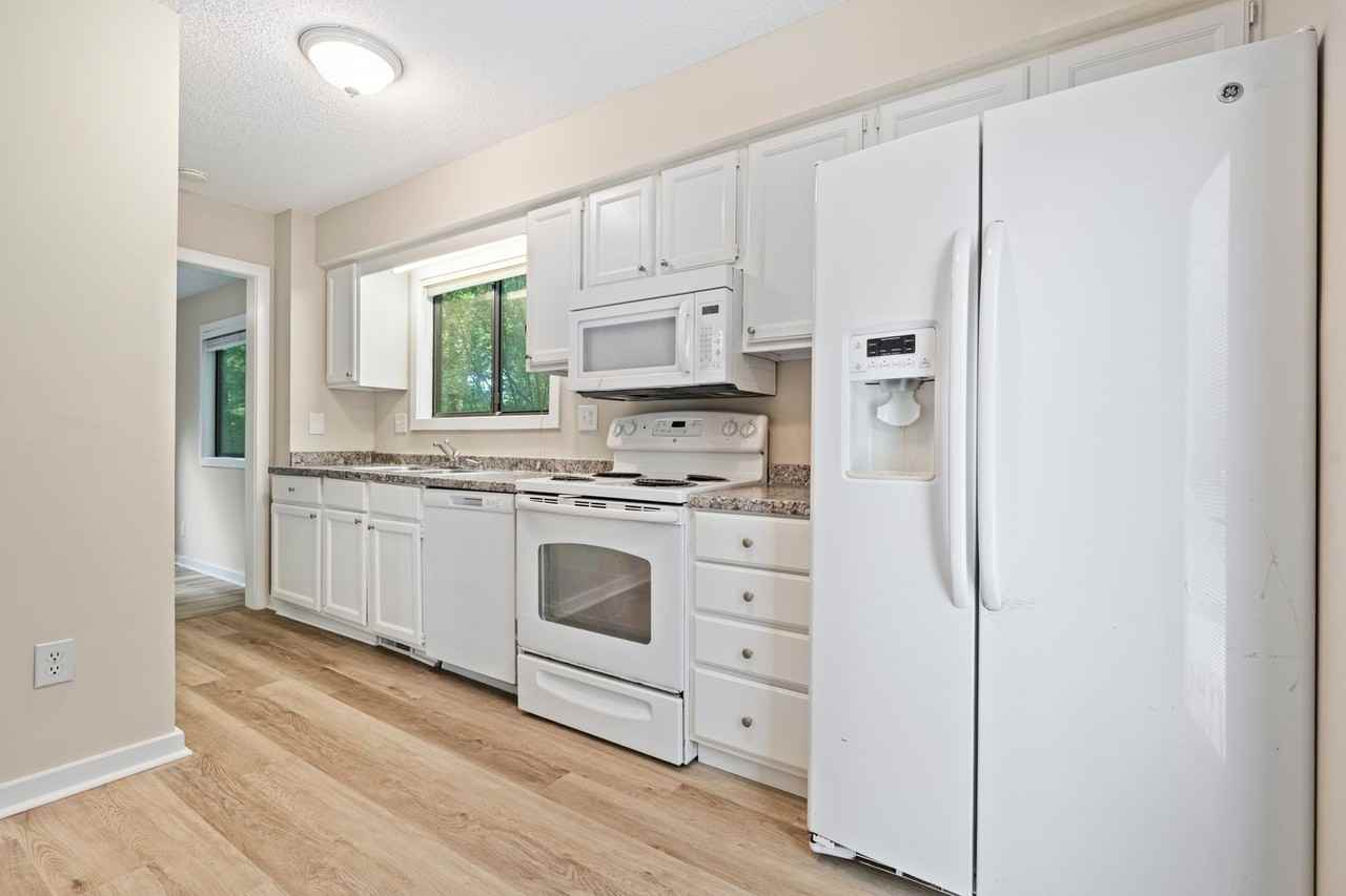 101 Walden Dr - Photo 5 of 19