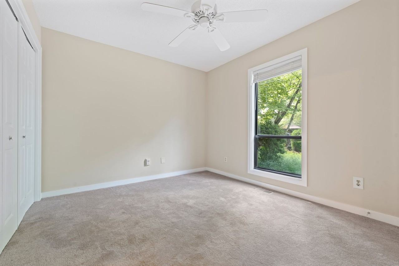 101 Walden Dr - Photo 7 of 19