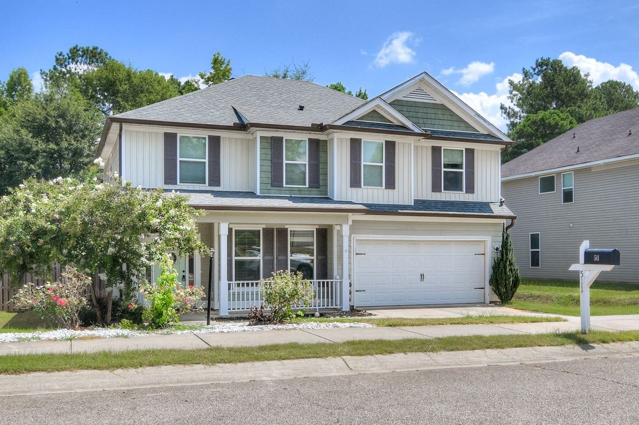 511 Sebastian Dr - Photo 2 of 40