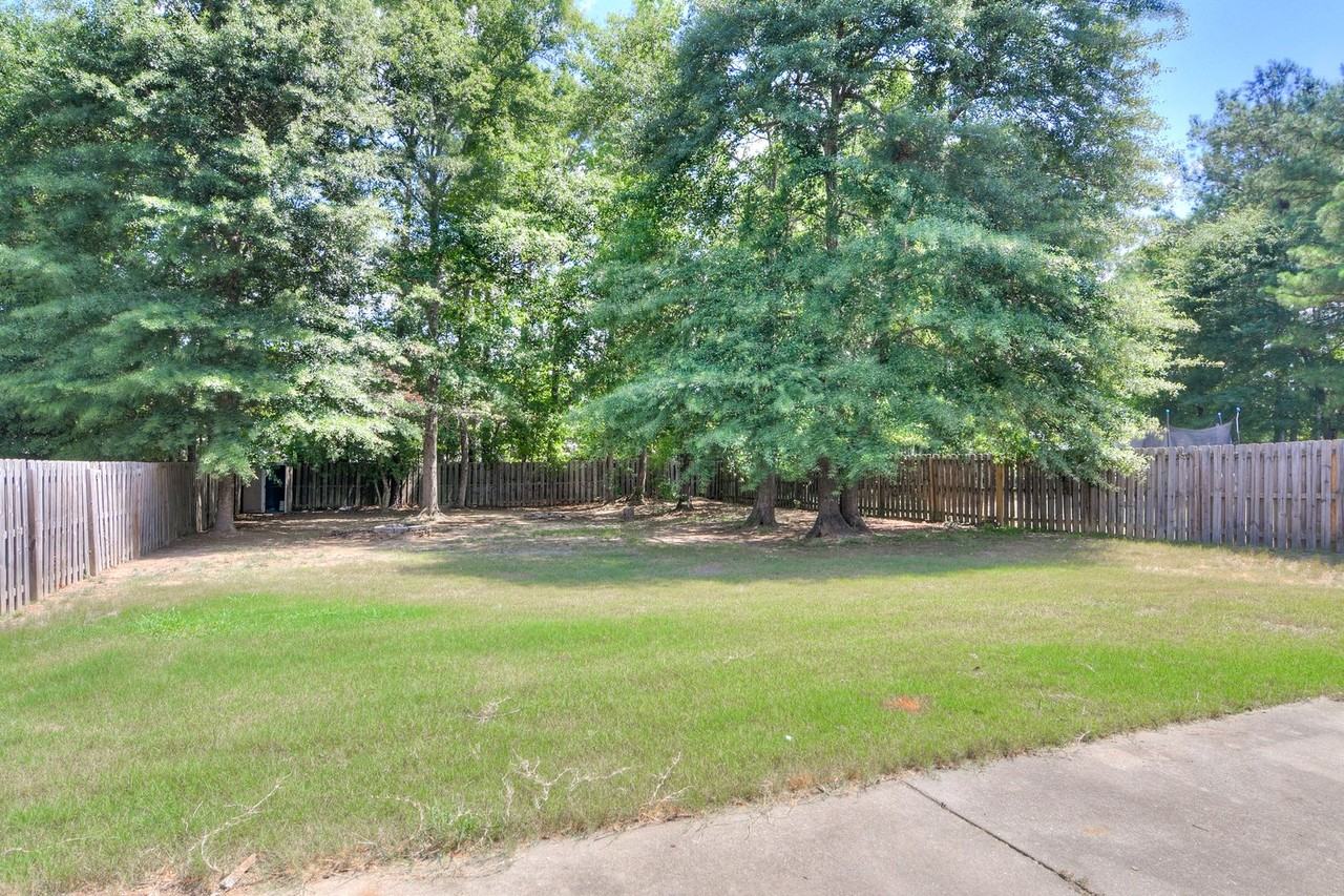 511 Sebastian Dr - Photo 5 of 40