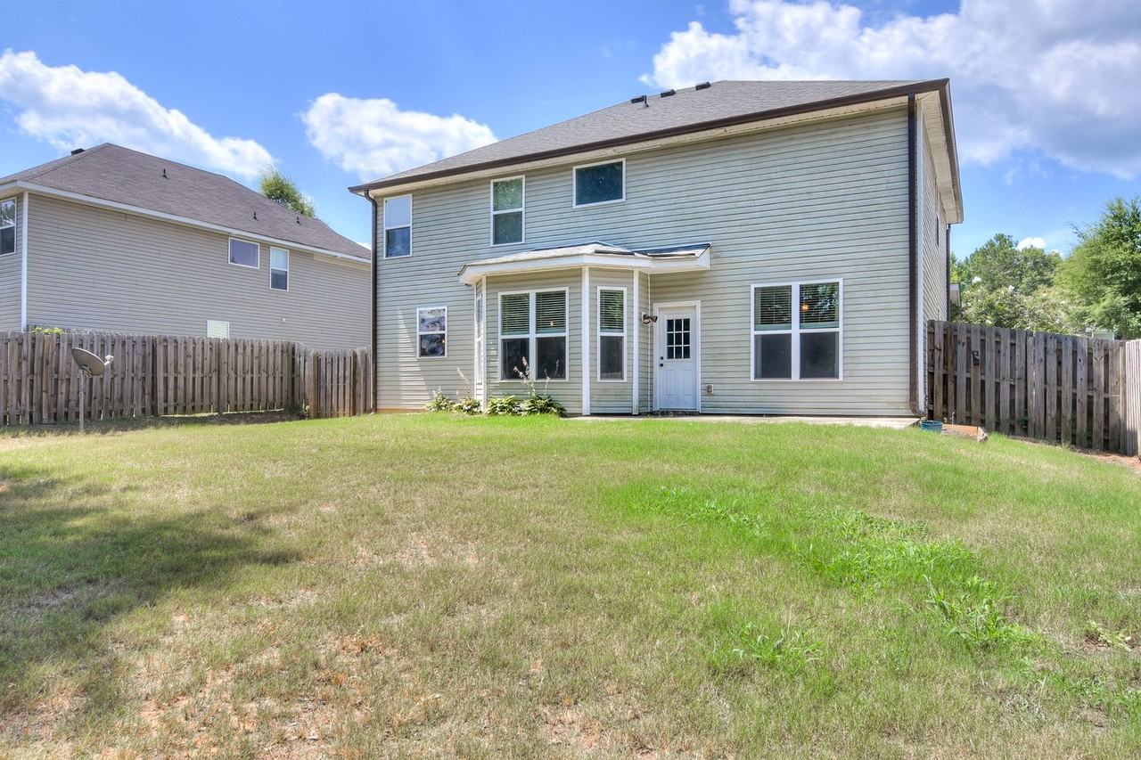 511 Sebastian Dr - Photo 6 of 40