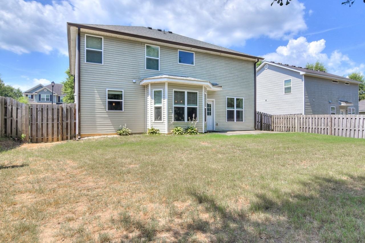 511 Sebastian Dr - Photo 7 of 40
