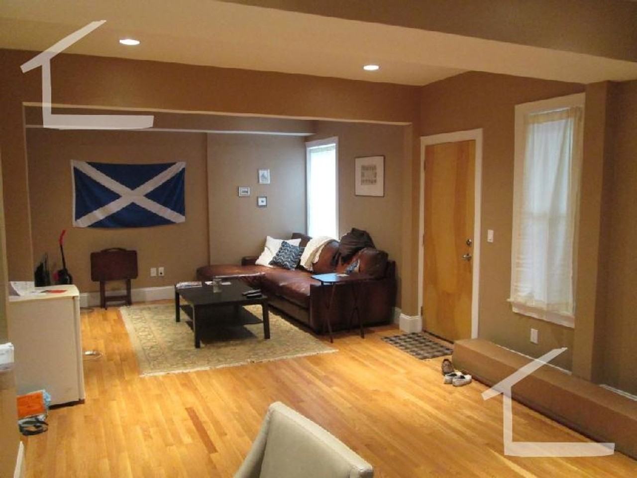 1582 Beacon St - Photo 4 of 12