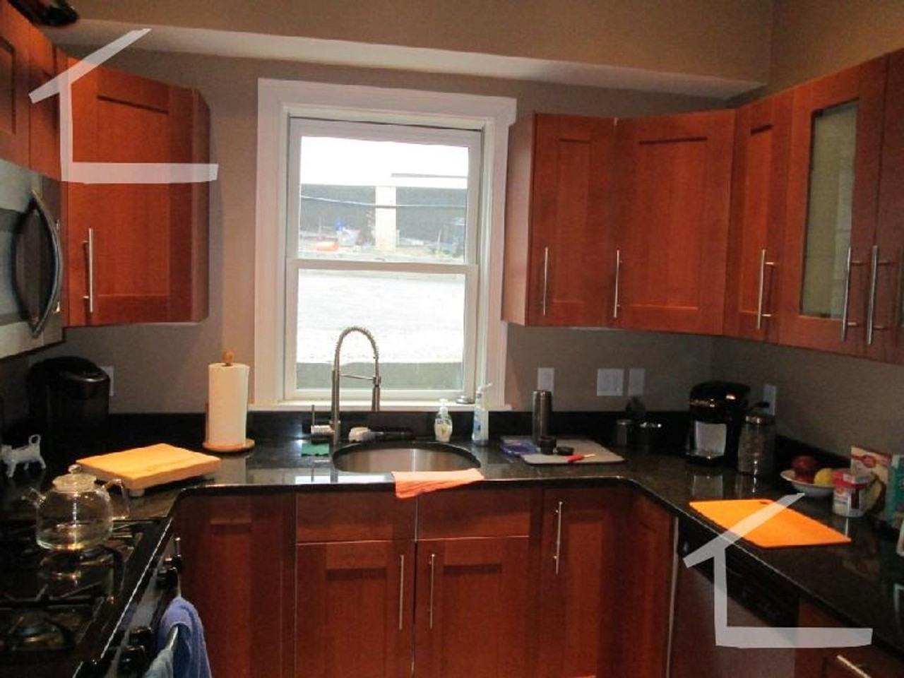 1582 Beacon St - Photo 7 of 12
