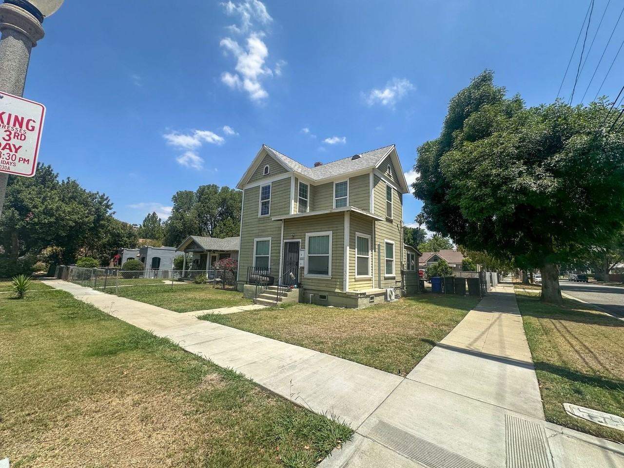 4305 10th St - Photo 5 of 5