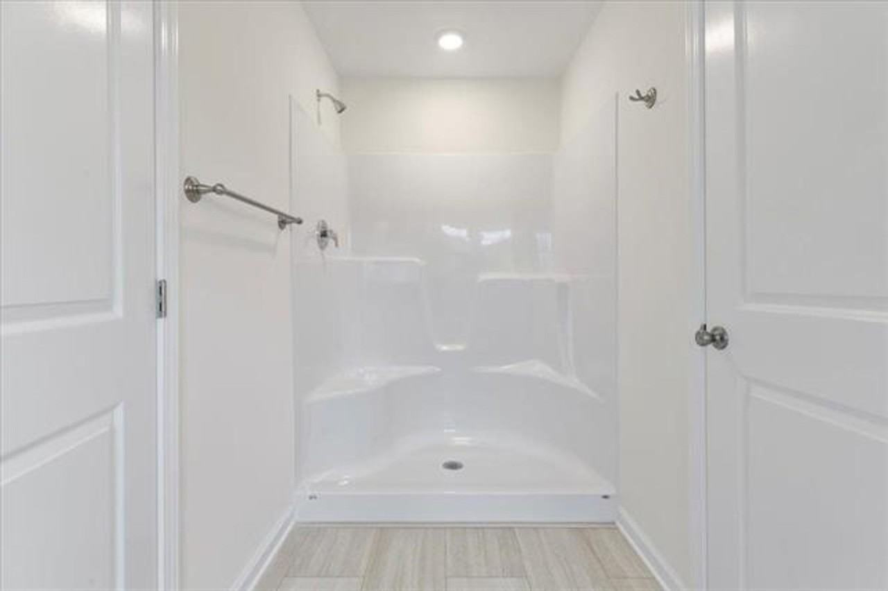 224 Bishop Rd - Photo 7 of 12