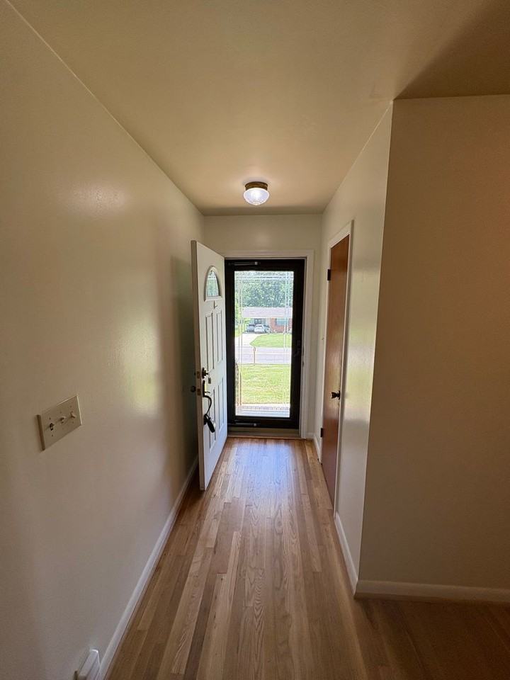 7326 President St - Photo 2 of 22