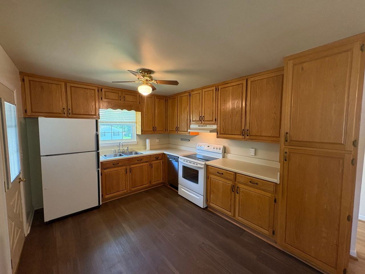 7326 President St - Photo 5 of 22
