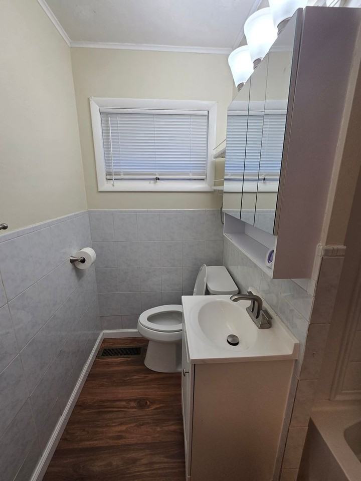 118 Barclay Rd - Photo 3 of 11