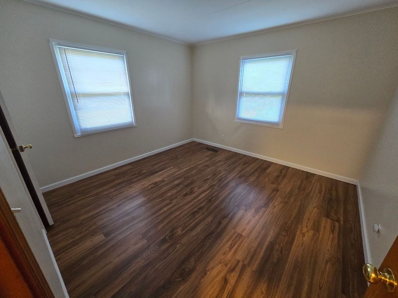 118 Barclay Rd - Photo 4 of 11