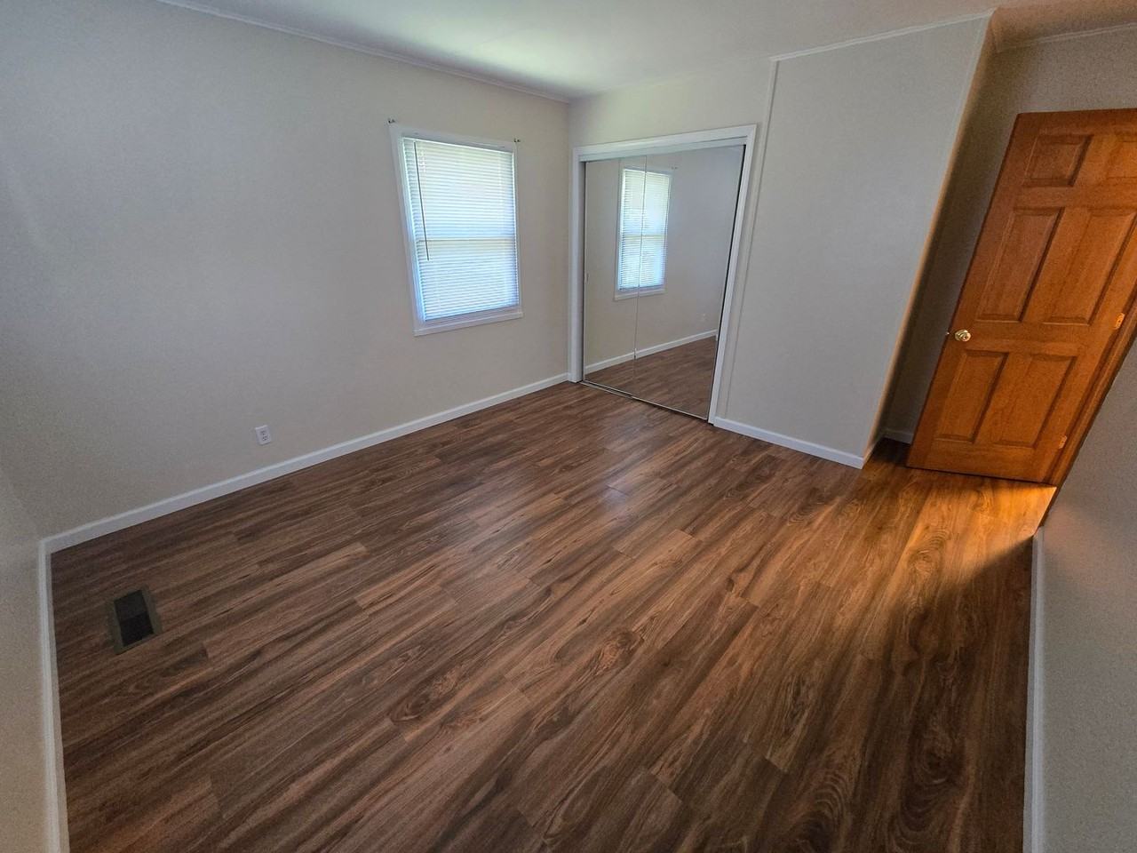 118 Barclay Rd - Photo 5 of 11