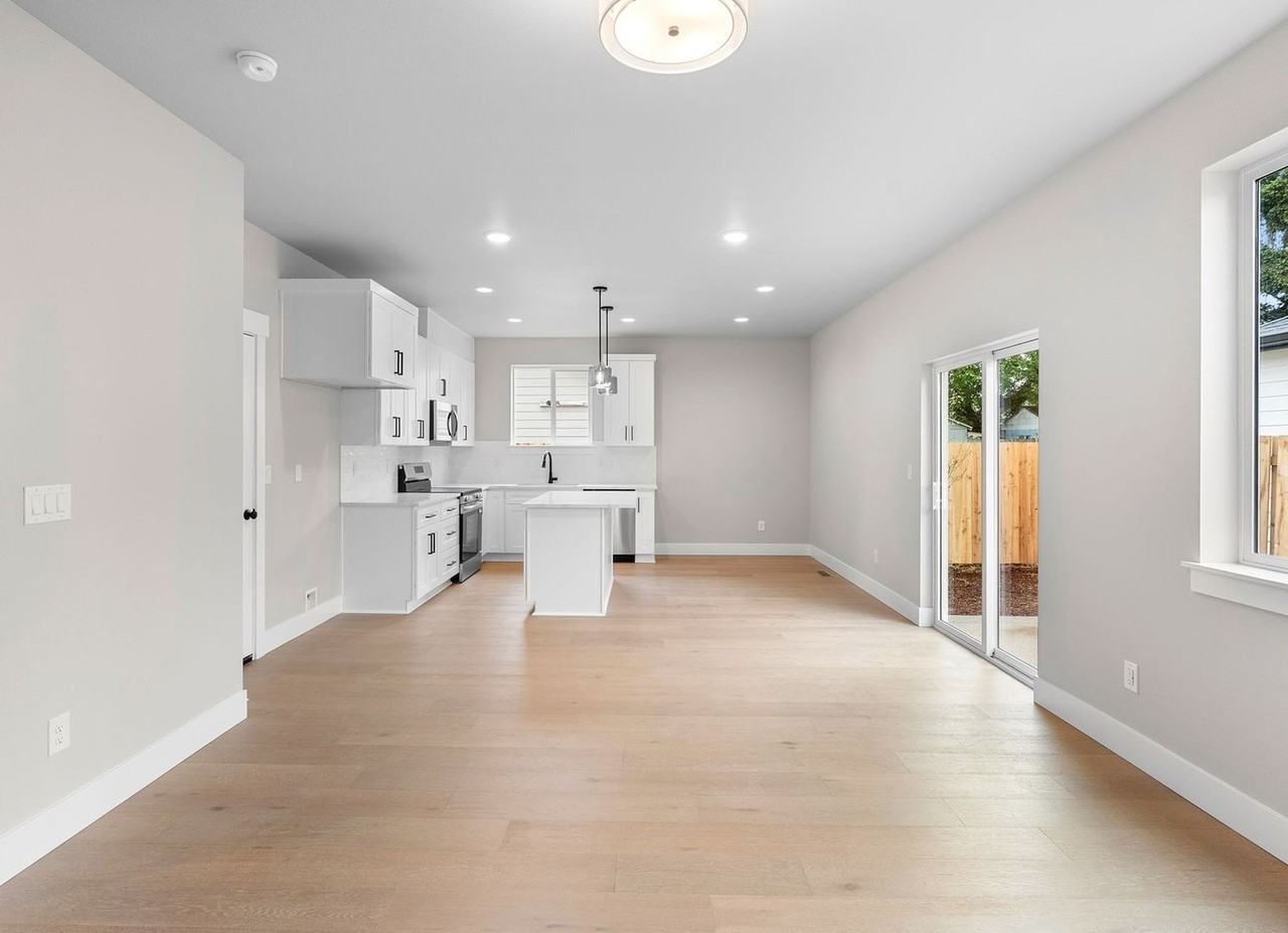 6345 Se 85th Ave #A - Photo 5 of 34