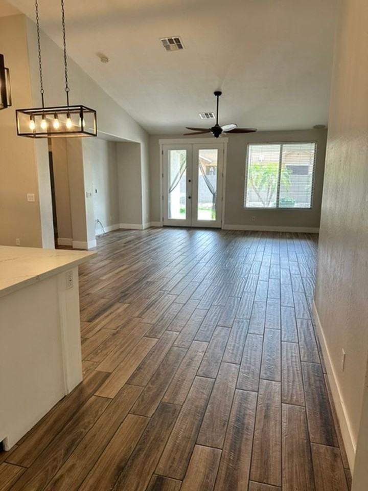 18839 18839 E Canary Way Queen Creek 85142 - Photo 3 of 22