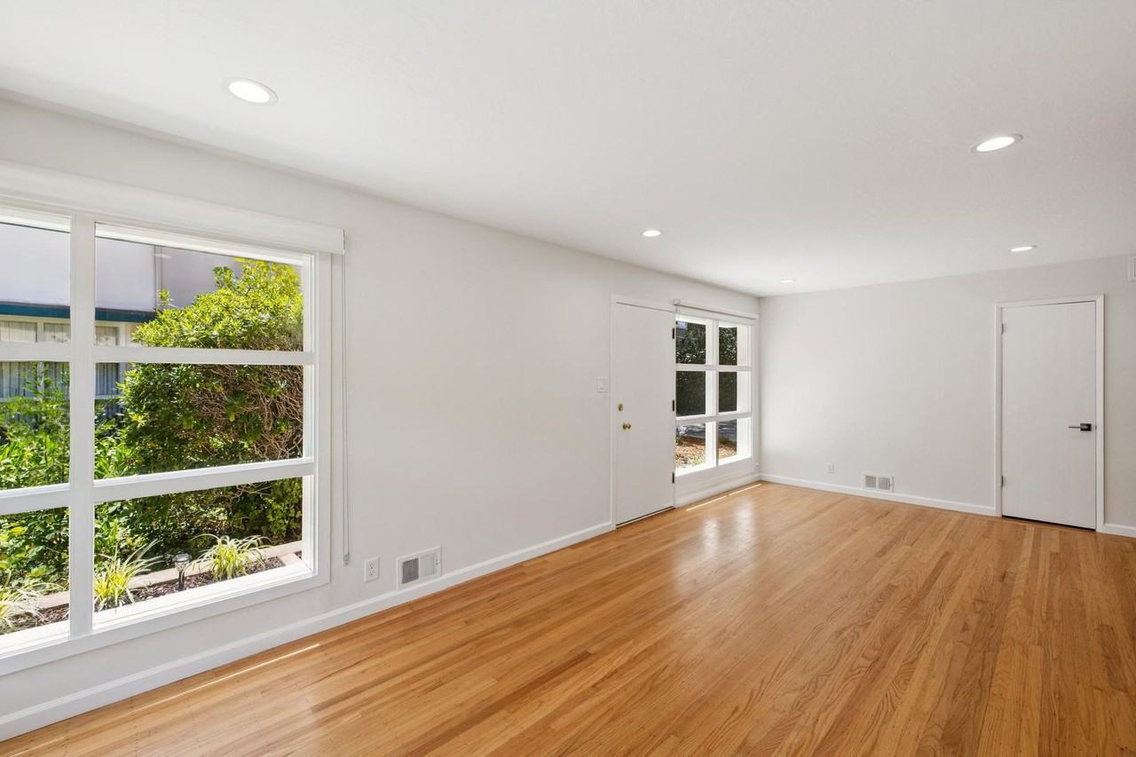 815 Roble Ave - Photo 3 of 10
