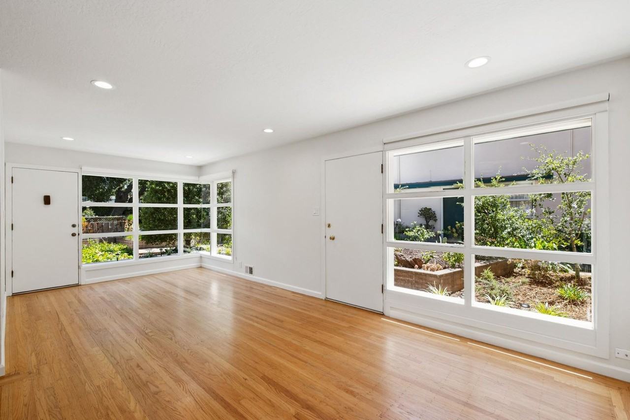 815 Roble Ave - Photo 4 of 10