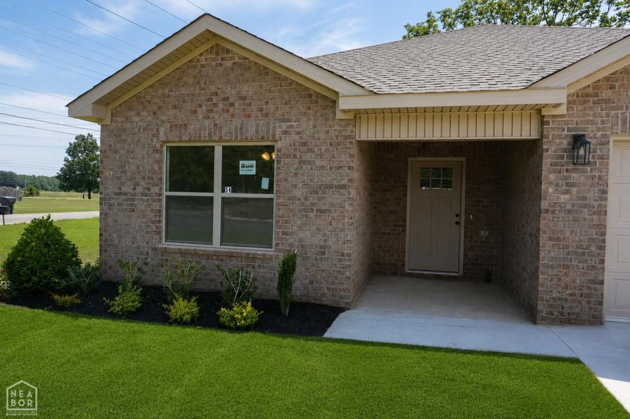 5400 5400 Lotus St - Photo 3 of 21