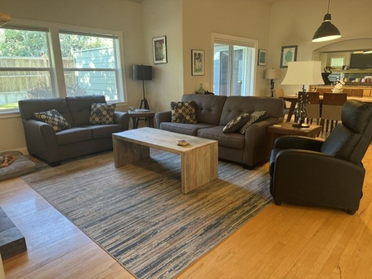 3027 Nw Merchant Way - Photo 4 of 18