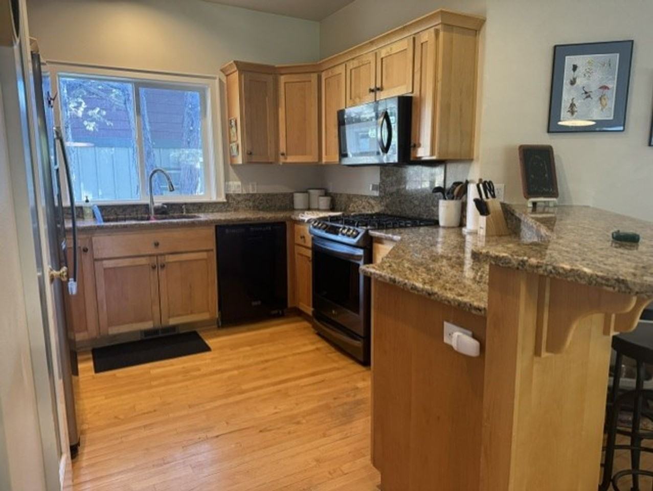 3027 Nw Merchant Way - Photo 7 of 18