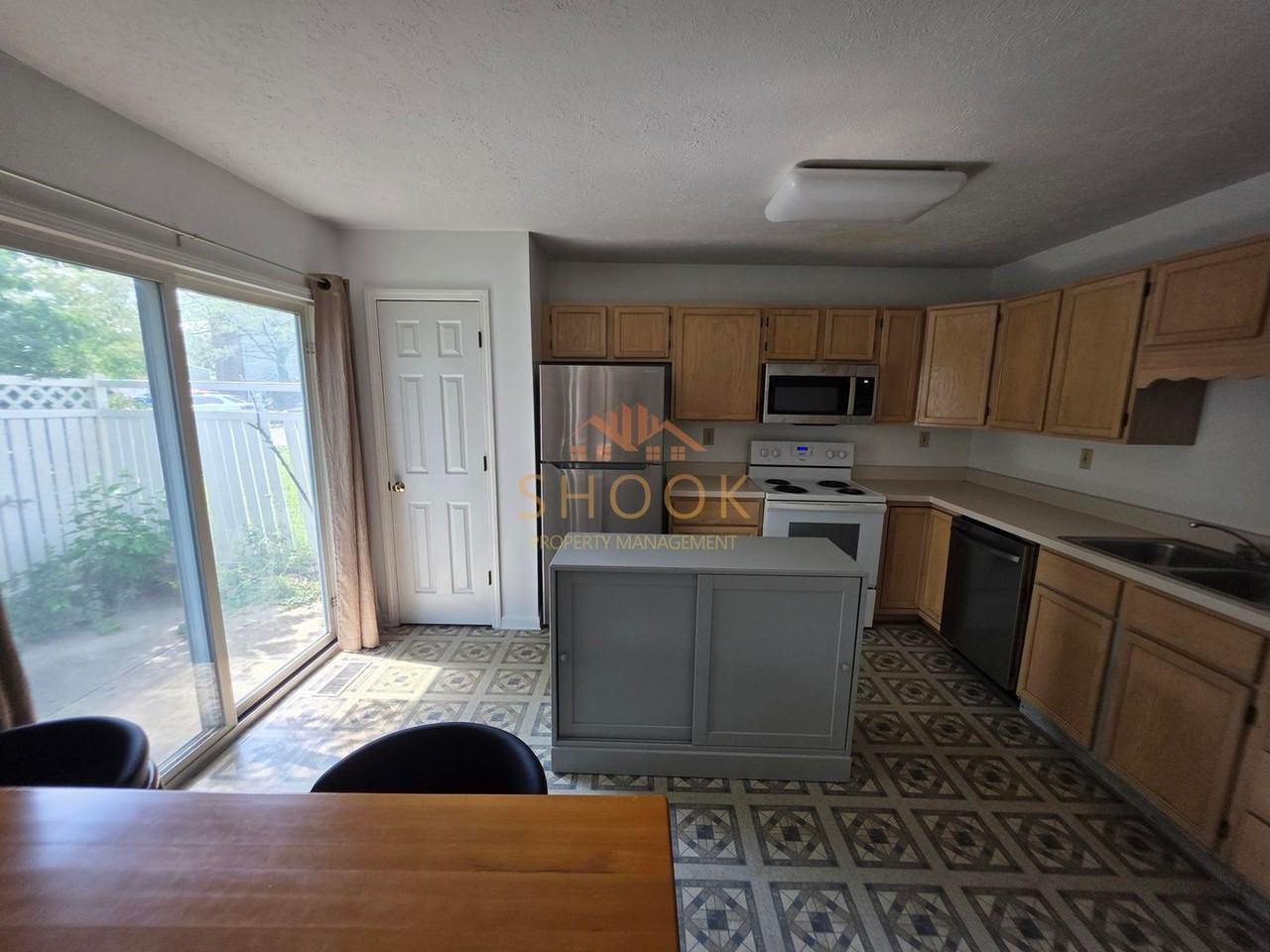 2940 Horizon Dr - Photo 5 of 12