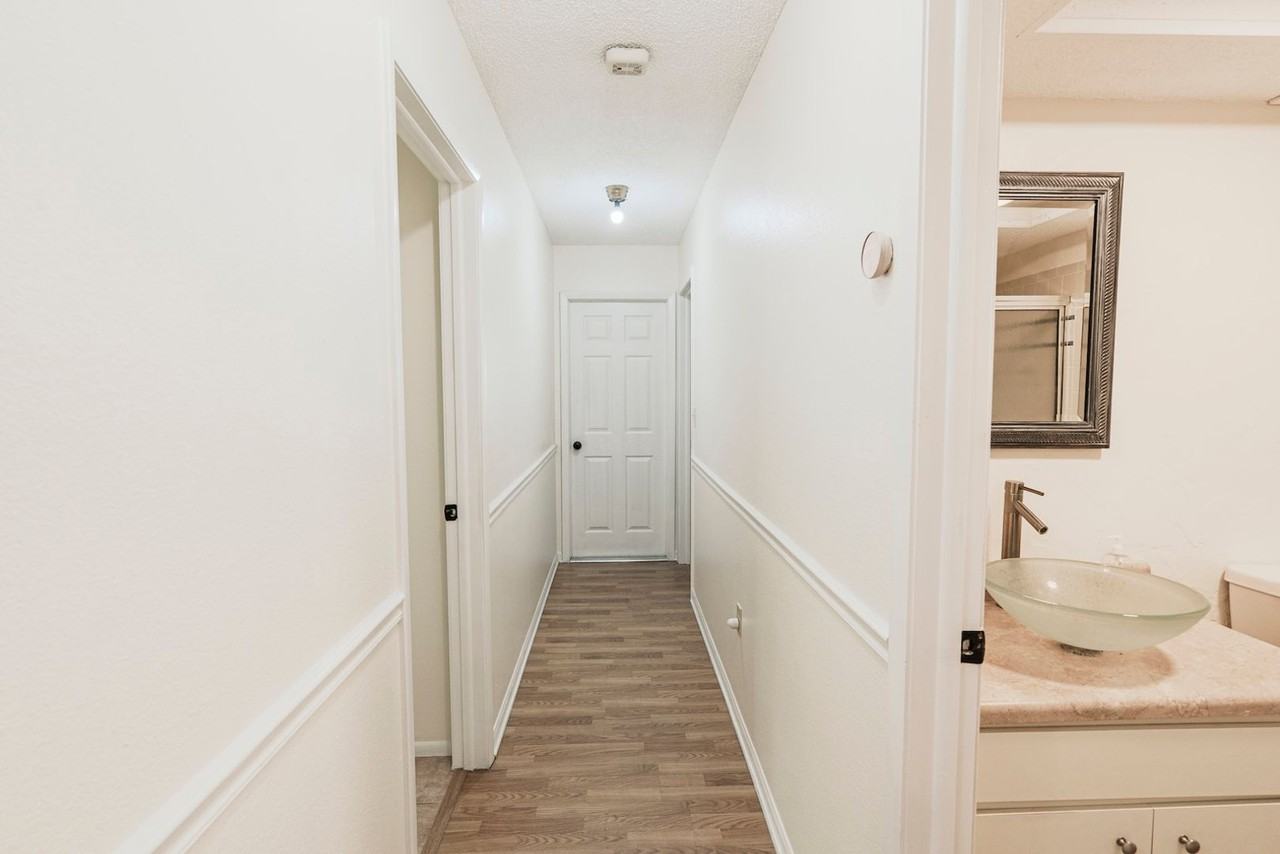 13009 Club Dr - Photo 2 of 46
