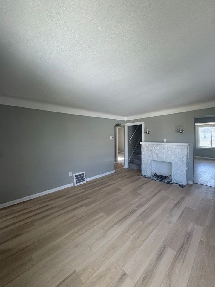 6307 Westlake Ave - Photo 3 of 11