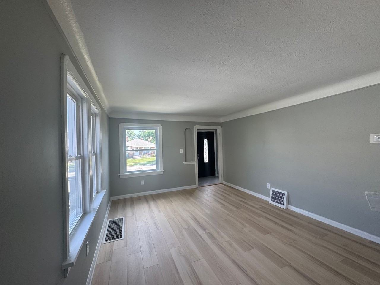 6307 Westlake Ave - Photo 4 of 11