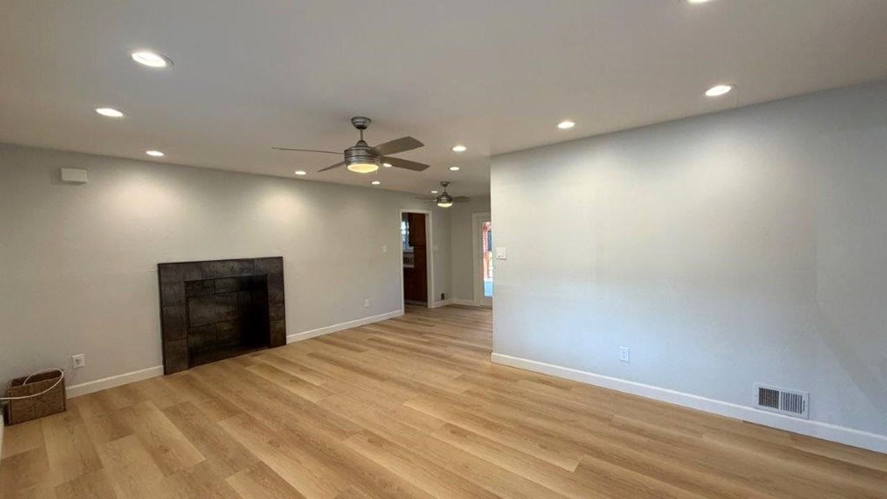 1579 Terry Way - Photo 5 of 28