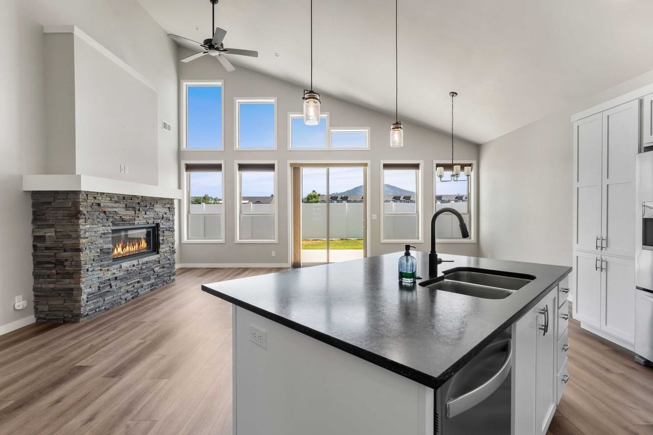 1452 W Moselle Dr - Photo 4 of 26