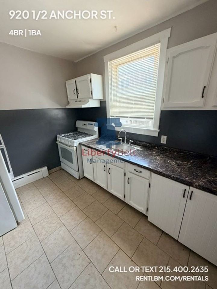 920 1/2 Anchor St - Photo 4 of 18