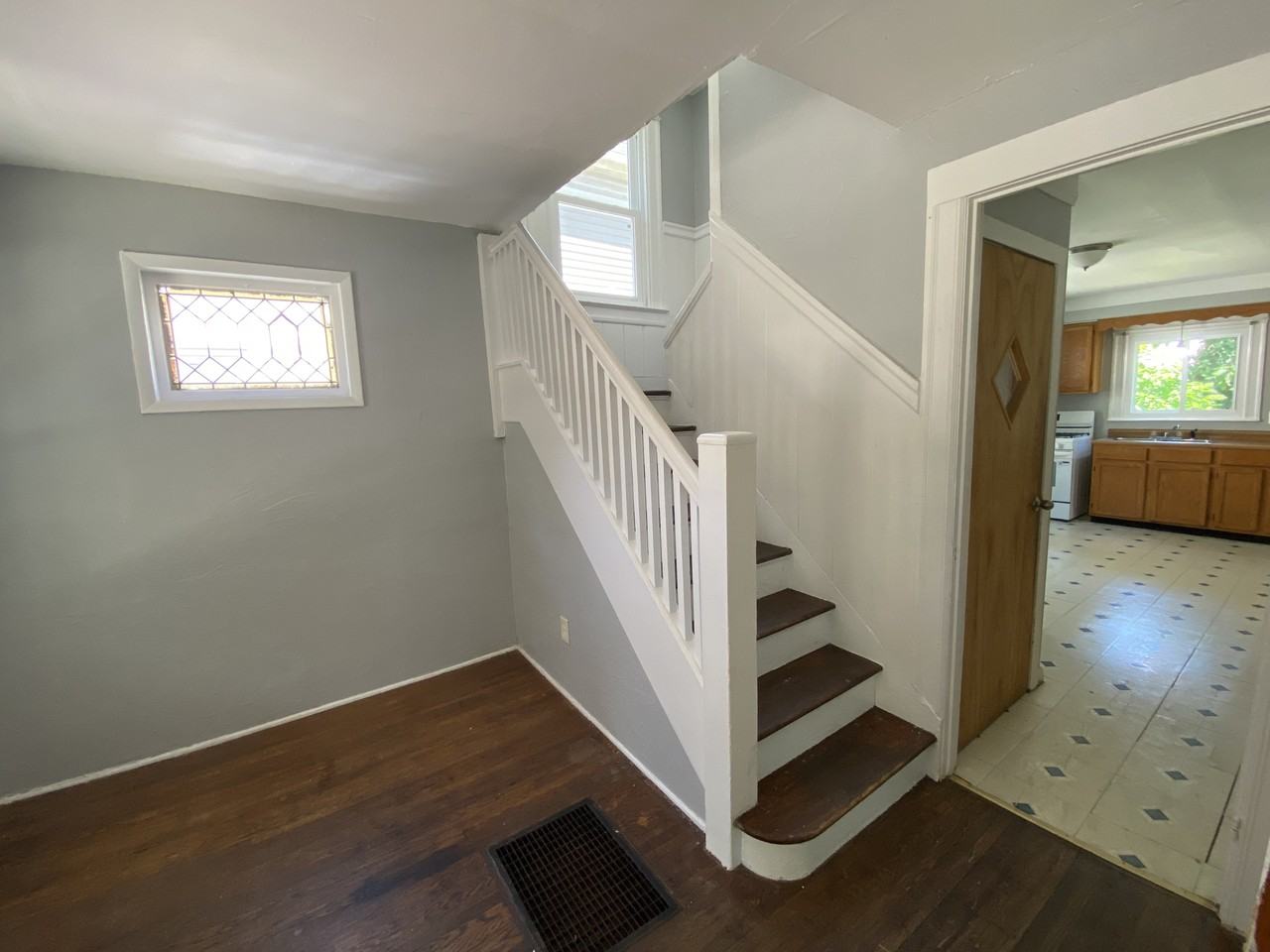 122 Hobart St #1 - Photo 3 of 15
