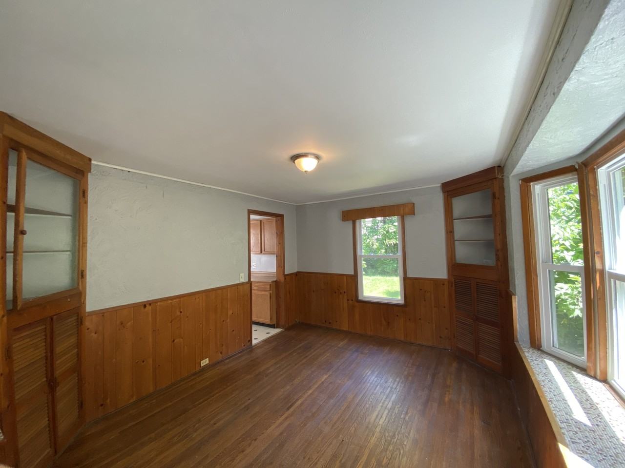 122 Hobart St #1 - Photo 5 of 15