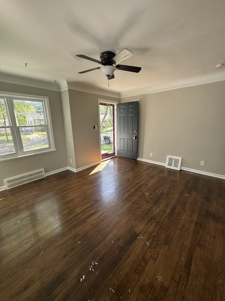 648 Cleveland Ave #1 - Photo 3 of 14