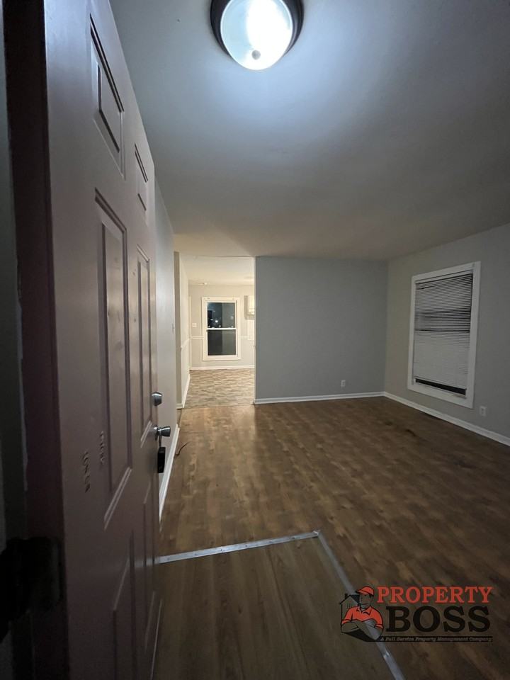 1014 Salem St #1 - Photo 2 of 11