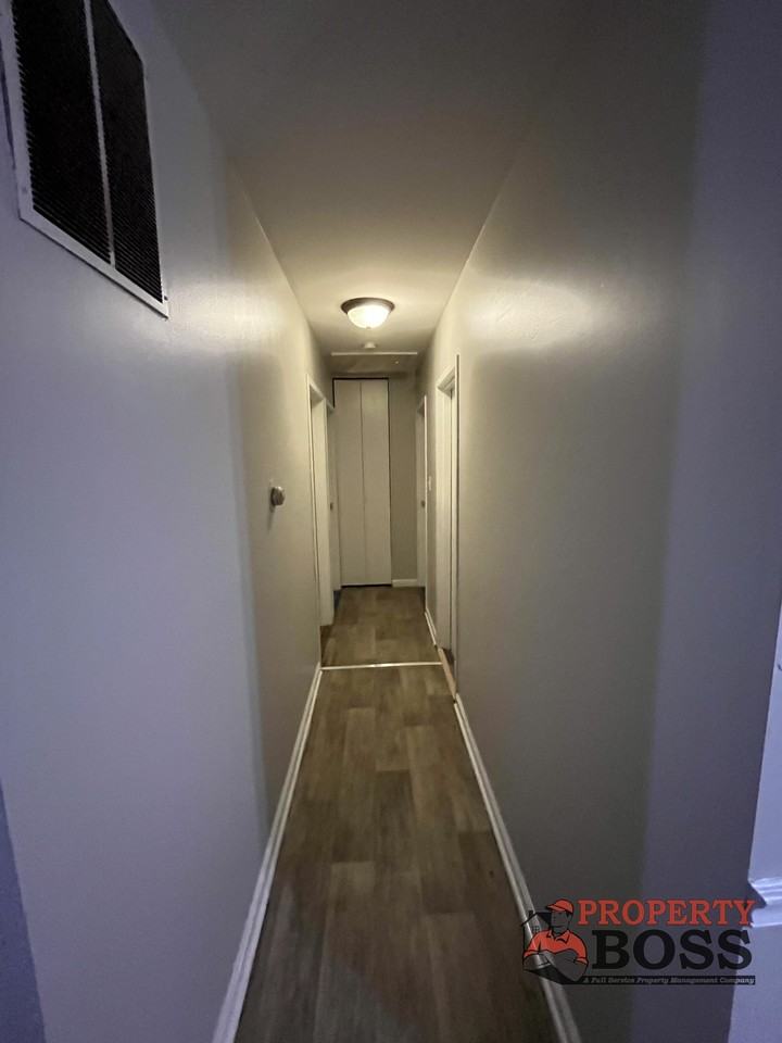 1014 Salem St #1 - Photo 4 of 11