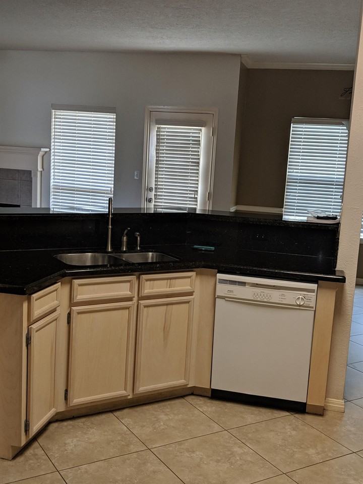 8005 Blue Bonnet Ln #1 - Photo 3 of 37
